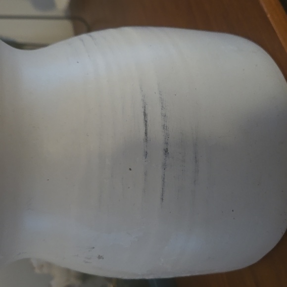 Vintage de Paris Cafe White Ceramic Vase - Picture 3 of 3